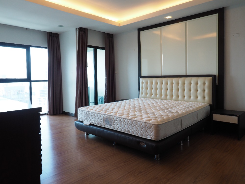 For RentCondoSathorn, Narathiwat : For rent!! Sathorn Gardens 3 bedrooms, fully furnished, high floor, beautiful city view, ready to move in