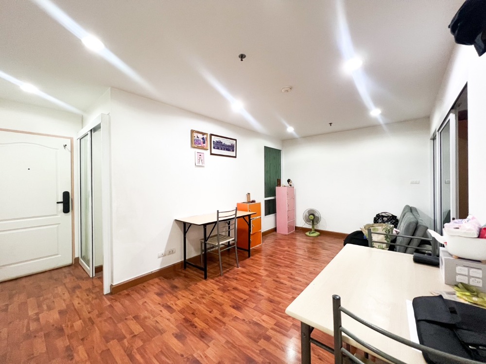 For SaleCondoSeri Thai, Ramkhamhaeng Nida : Near Lam Sali BTS Station (400m): Bangkok Horizon Ramkhamhaeng Condo for Sale, Beautiful Layout