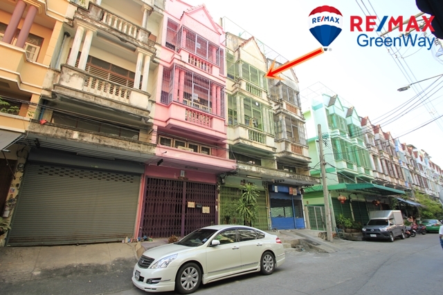 ขายอาคารพาณิชย์บางแค เพชรเกษม : ตึกแถวพุทธมณฑลสาย1ซอย5 เพชรเกษม ซีคอนบางแค เดอะมอลล์บางแค 3.75ชั้น ต่อเติมเต็ม6นอน หินขัดทุกชั้น หลังบ้านโปร่ง 3.49ล้าน