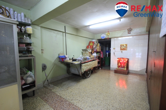 ขายอาคารพาณิชย์บางแค เพชรเกษม : ตึกแถวพุทธมณฑลสาย1ซอย5 เพชรเกษม ซีคอนบางแค เดอะมอลล์บางแค 3.75ชั้น ต่อเติมเต็ม6นอน หินขัดทุกชั้น หลังบ้านโปร่ง 3.49ล้าน