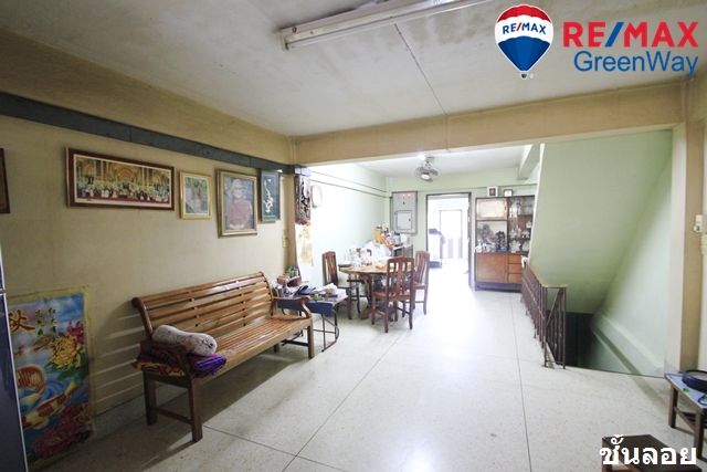 ขายอาคารพาณิชย์บางแค เพชรเกษม : ตึกแถวพุทธมณฑลสาย1ซอย5 เพชรเกษม ซีคอนบางแค เดอะมอลล์บางแค 3.75ชั้น ต่อเติมเต็ม6นอน หินขัดทุกชั้น หลังบ้านโปร่ง 3.49ล้าน