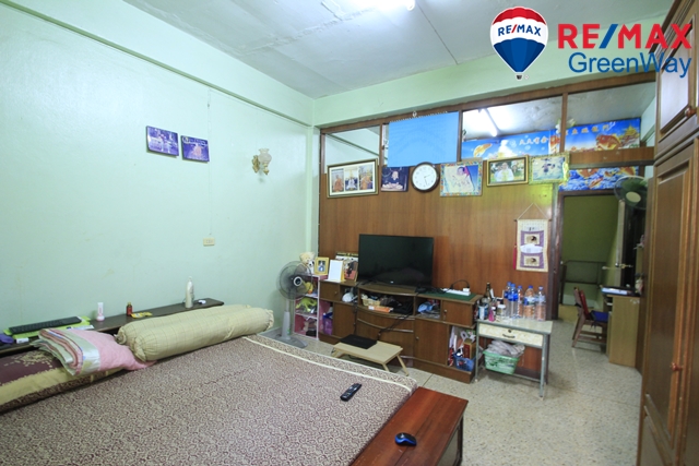 ขายอาคารพาณิชย์บางแค เพชรเกษม : ตึกแถวพุทธมณฑลสาย1ซอย5 เพชรเกษม ซีคอนบางแค เดอะมอลล์บางแค 3.75ชั้น ต่อเติมเต็ม6นอน หินขัดทุกชั้น หลังบ้านโปร่ง 3.49ล้าน