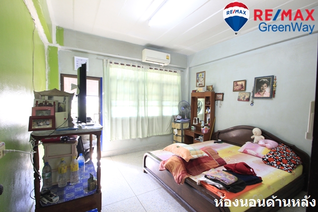 ขายอาคารพาณิชย์บางแค เพชรเกษม : ตึกแถวพุทธมณฑลสาย1ซอย5 เพชรเกษม ซีคอนบางแค เดอะมอลล์บางแค 3.75ชั้น ต่อเติมเต็ม6นอน หินขัดทุกชั้น หลังบ้านโปร่ง 3.49ล้าน