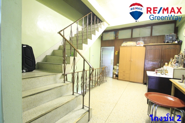 ขายอาคารพาณิชย์บางแค เพชรเกษม : ตึกแถวพุทธมณฑลสาย1ซอย5 เพชรเกษม ซีคอนบางแค เดอะมอลล์บางแค 3.75ชั้น ต่อเติมเต็ม6นอน หินขัดทุกชั้น หลังบ้านโปร่ง 3.49ล้าน