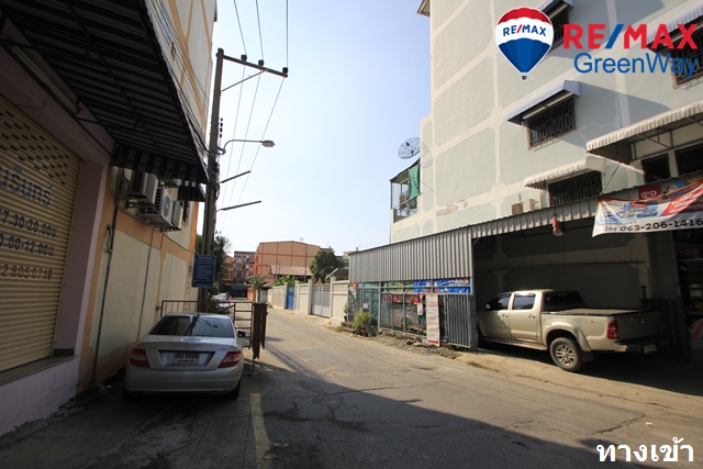 ขายอาคารพาณิชย์บางแค เพชรเกษม : ตึกแถวพุทธมณฑลสาย1ซอย5 เพชรเกษม ซีคอนบางแค เดอะมอลล์บางแค 3.75ชั้น ต่อเติมเต็ม6นอน หินขัดทุกชั้น หลังบ้านโปร่ง 3.49ล้าน