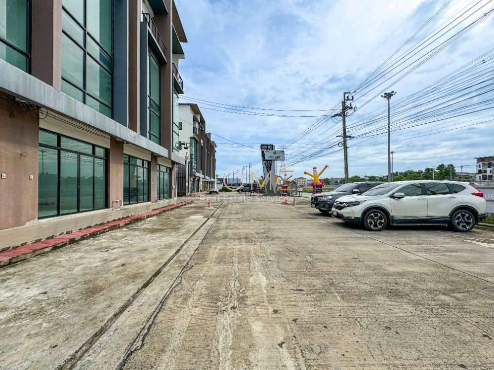 For SaleTownhomePattanakan, Srinakarin : City Link Rama 9 - Srinakarin / 5 Bedrooms (FOR SALE) BZD077