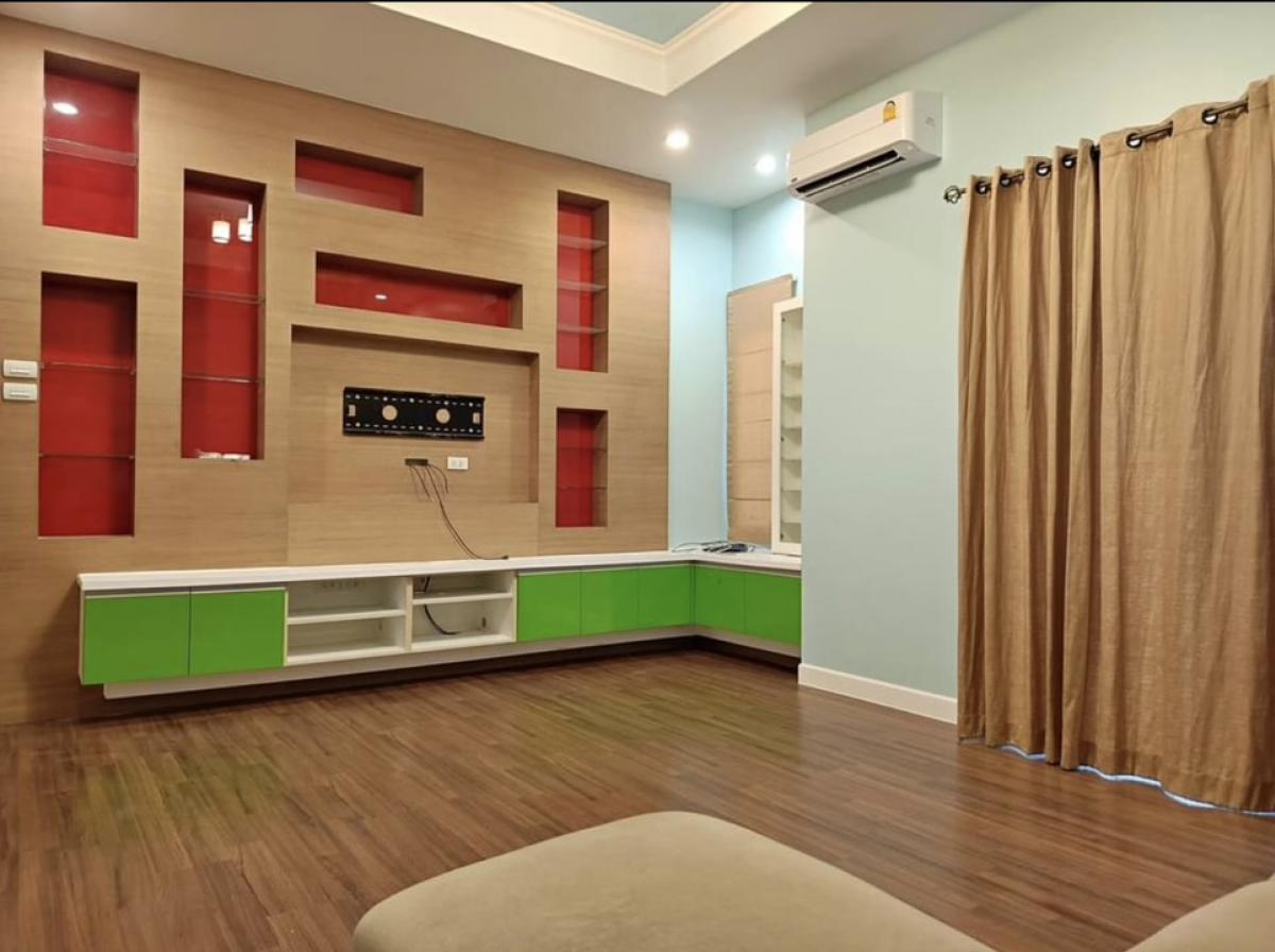 ให้เช่าทาวน์โฮมเลียบทางด่วนรามอินทรา : Townx plus Lardprao โยธินพัฒนา3ถ. ประดิษฐ์มนูธรรม เฟอร์นิเจอร์ + เครื่องใช้ครบ 3ห้องนอน