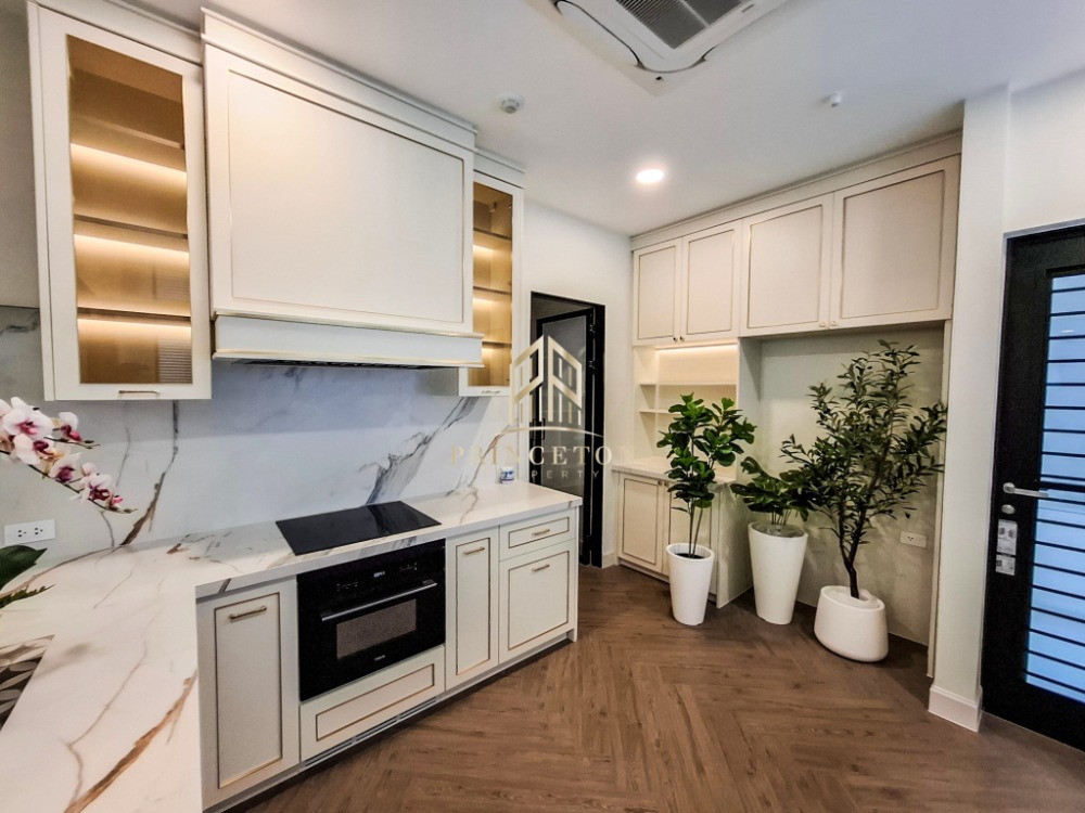 For RentHousePattanakan, Srinakarin : House for rent Nantawan Rama 9 New Krungthep Kreetha 📞092-4252445