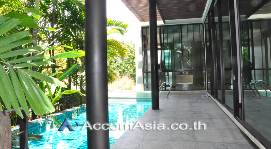 ให้เช่าบ้านสุขุมวิท อโศก ทองหล่อ : 🔼🔽 AccomA Private Swimming Pool 3 Beds House for Rent in Sukhumvit, BTS Ekkamai at Luxury House with private pool in Ekkamai