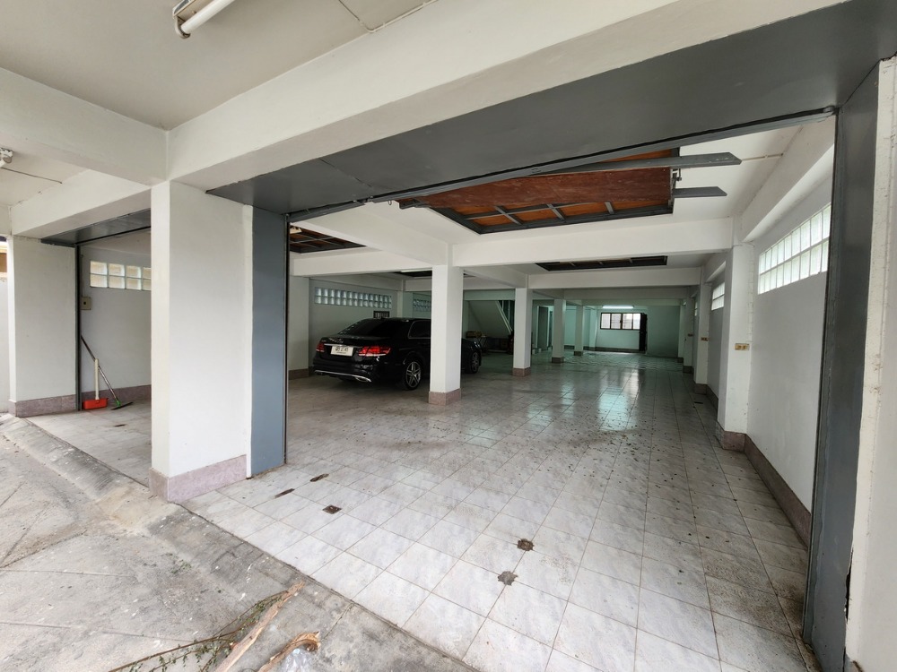 For SaleShop HouseRathburana, Suksawat : Building for sale/Rama 2 building, size 730 sq m., 5 floors high, Soi Suk Sawat 13