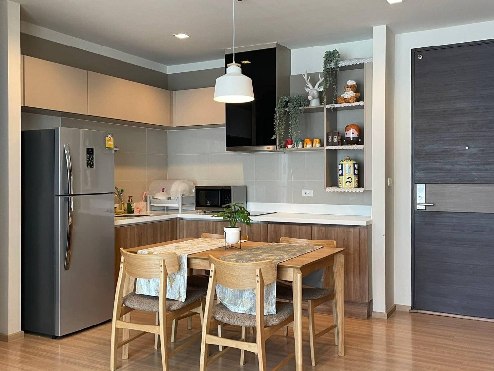 ให้เช่าคอนโดสาทร นราธิวาส : RHYTHM Sathorn  2 Bed 2 Baht 40k 064-274-8883