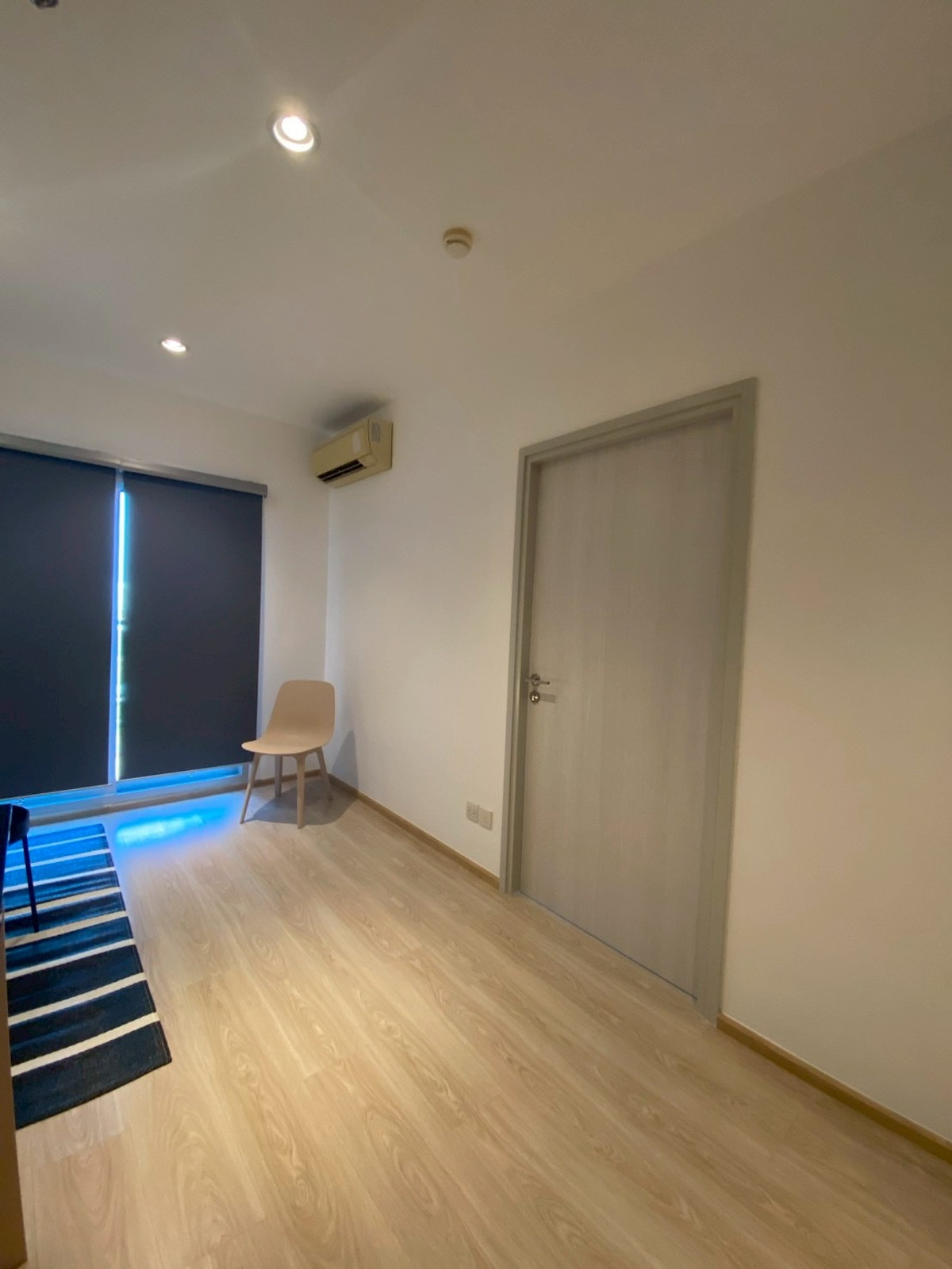 For SaleCondoRatchadapisek, Huaikwang, Suttisan : For sale urgently Noble revolve Ratchada 1 bedroom 1 bathroom special price