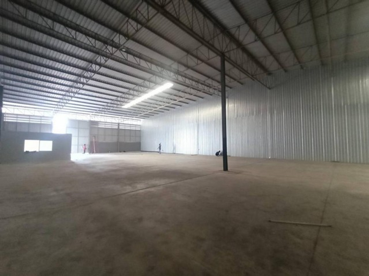 Warehouse for rent with newly built office, 657 sq m, Prime Estate project, Bangna, Theparak area, Km. 25, near Suvarnabhumi Airport, near Burapha Withi Expressway entrance/exit Loading...