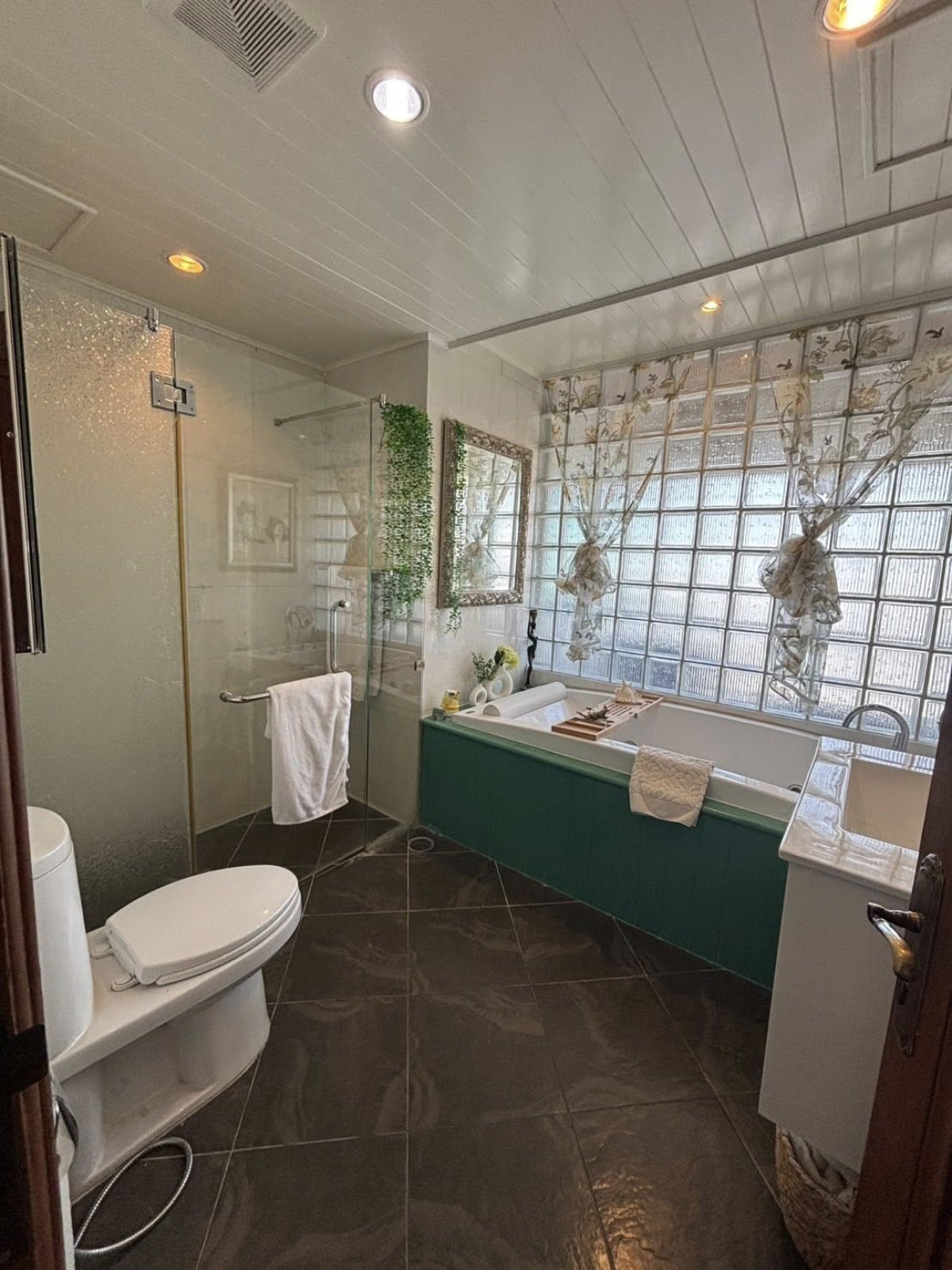 For SaleCondoSathorn, Narathiwat : For Sale Condo , Sathorn Garden , high floor , newly renovated , MRT-Lumphini , Thungmahamek , Sa Thon , Bangkok , CX-148136