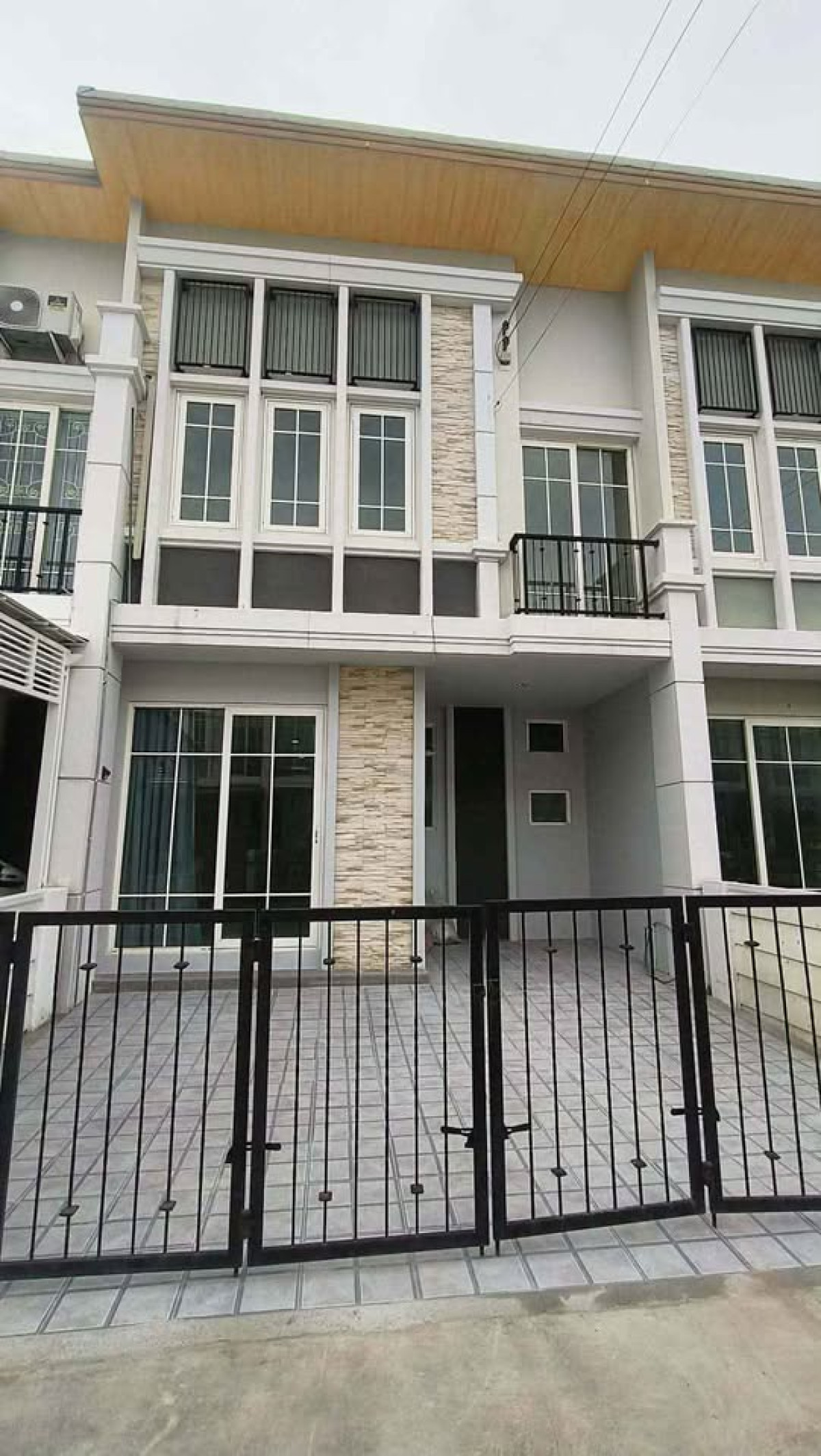 For SaleTownhomeKaset Nawamin,Ladplakao : For Sale Townhouse/Townhome  , Golden Town 2 Ladprao-Kaset Nawamin , Khlong Kum , Bung Kum , Bangkok , CX-147880
