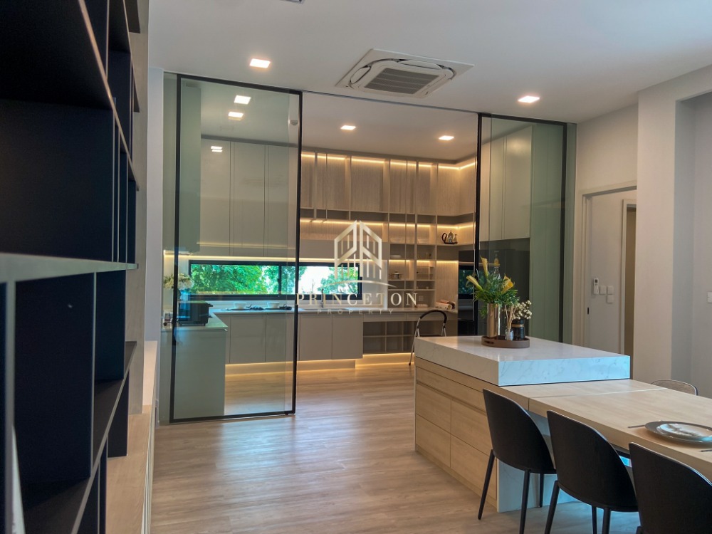 For RentHousePattanakan, Srinakarin : For rent Vive Krungthrep Kreetha