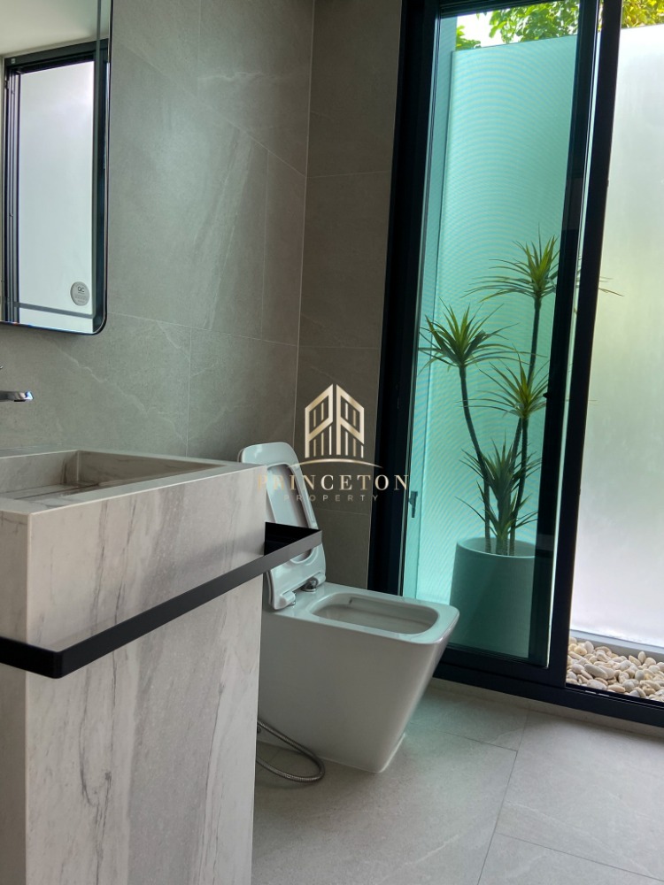 For RentHousePattanakan, Srinakarin : For rent Vive Krungthrep Kreetha