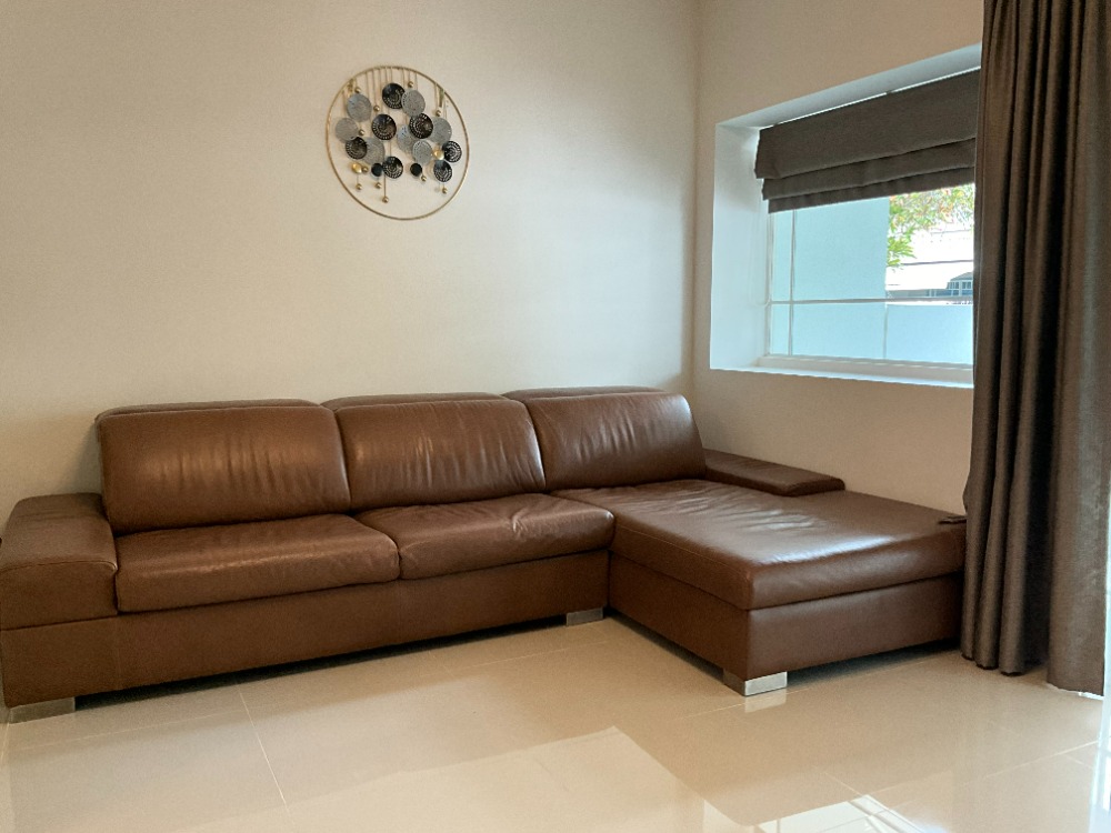 For RentTownhomeSamut Prakan,Samrong : House for rent, Indy 2 Bangna, Km.7 (near Mega Bangna)