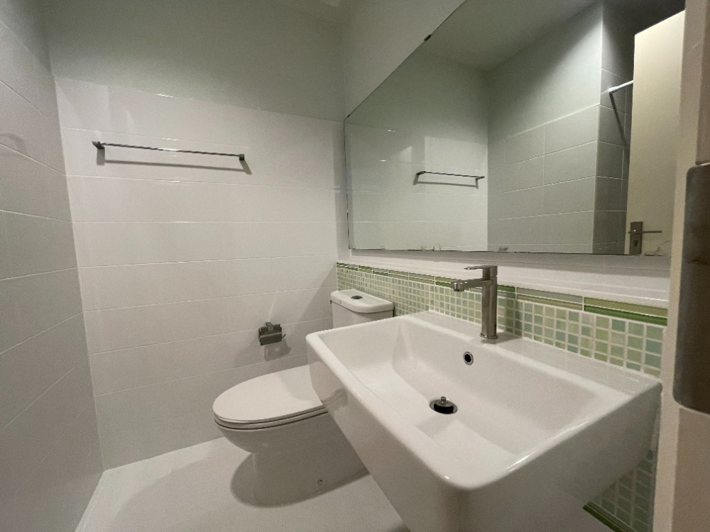 For RentTownhomeSamut Prakan,Samrong : House for rent, Indy 2 Bangna, Km.7 (near Mega Bangna)