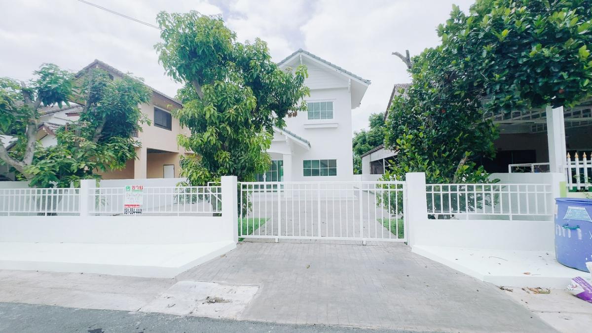 For SaleHousePathum Thani,Rangsit, Thammasat : House for sale, Manorom Place 7, along the canal 8, east side 76.2 sq.