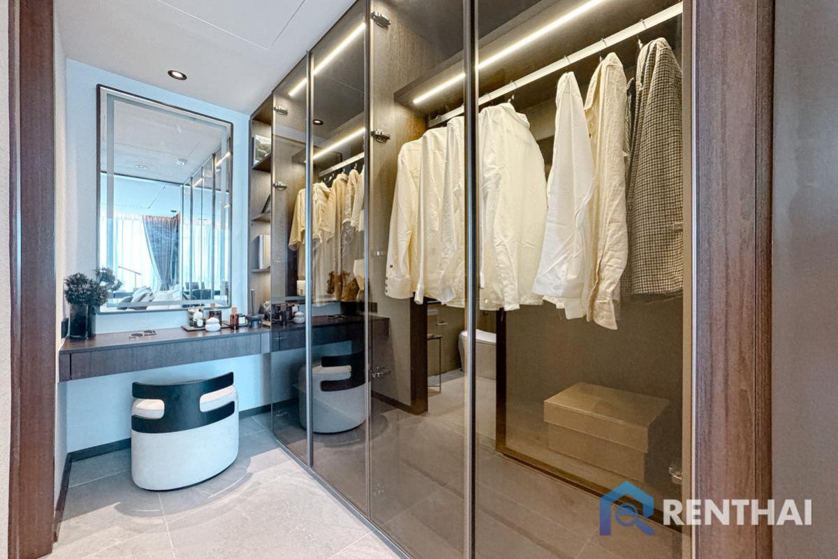 ขายคอนโดพัทยา บางแสน ชลบุรี สัตหีบ : พิเศษ สัมผัสการอยู่อาศัยหรูหราในคอนโดติดหาดส่วนตัวในพัทยา