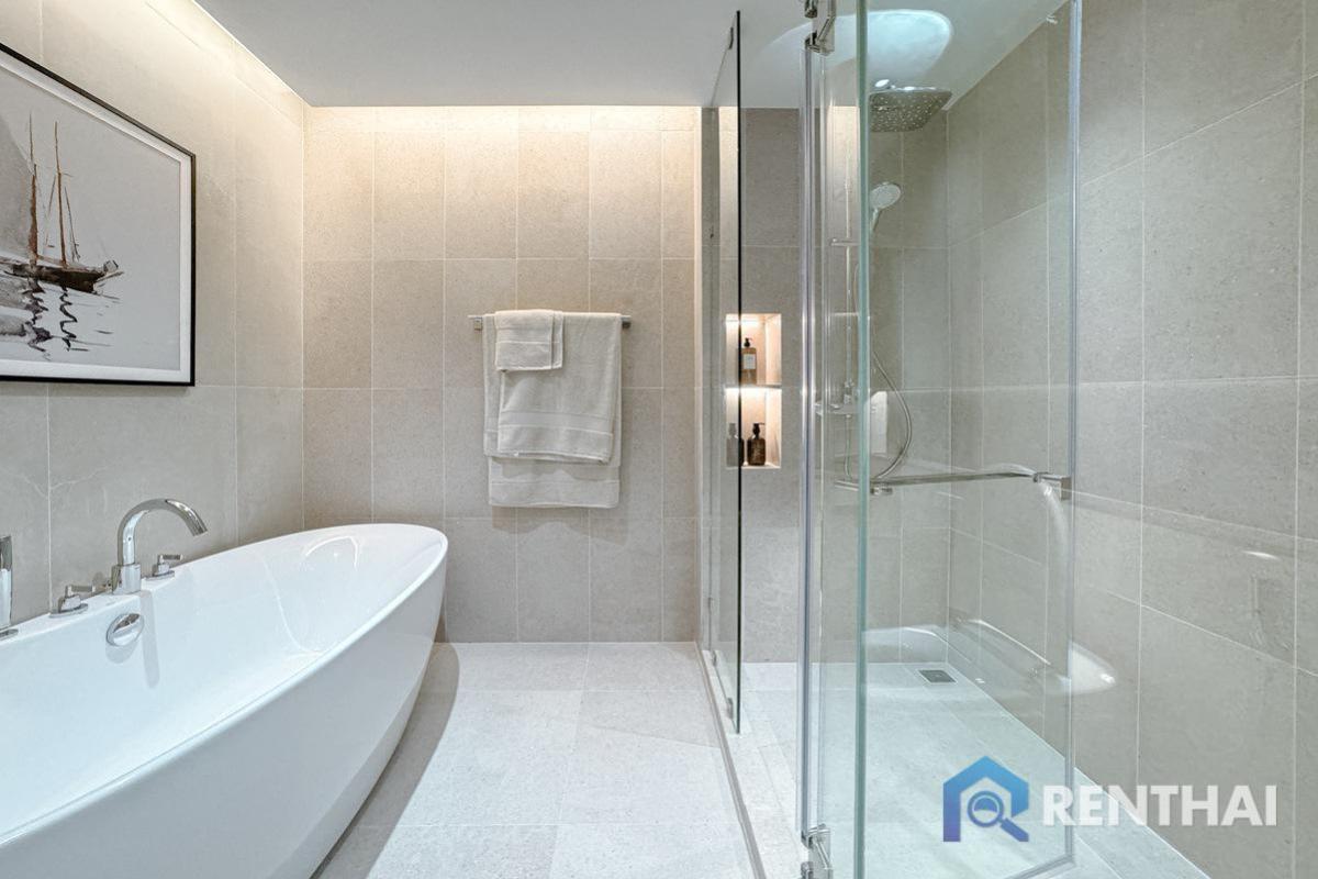 ขายคอนโดพัทยา บางแสน ชลบุรี สัตหีบ : พิเศษ สัมผัสการอยู่อาศัยหรูหราในคอนโดติดหาดส่วนตัวในพัทยา