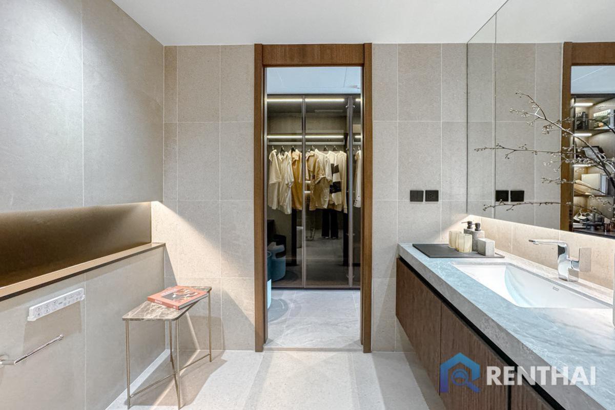 ขายคอนโดพัทยา บางแสน ชลบุรี สัตหีบ : พิเศษ สัมผัสการอยู่อาศัยหรูหราในคอนโดติดหาดส่วนตัวในพัทยา