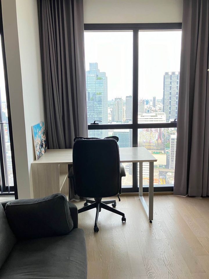 For RentCondoSiam Paragon ,Chulalongkorn,Samyan : Ashton Chula - Silom【𝐑𝐄𝐍𝐓】🔥Minimalist style room, tone control, complete appliances. Near Sam Yan MRT🔥 Contact Line ID: @hacondo