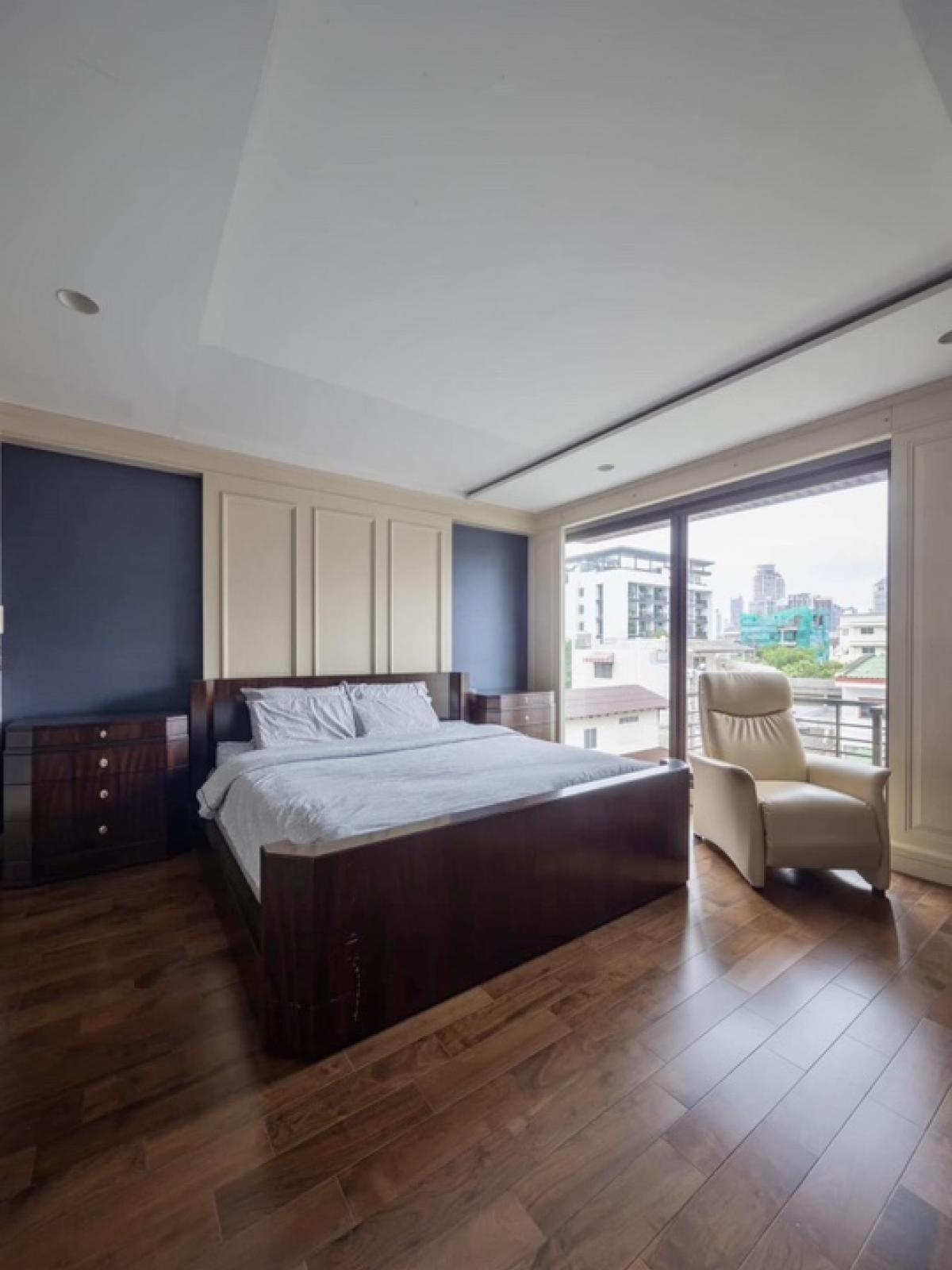 ขายทาวน์โฮมอ่อนนุช อุดมสุข : 📢👇Townhome 4 ชั้น เพิ่งตกแต่งใหม่ หน้าบ้านหันทิศ ตะวันออกเฉียงใต้ รปภ 24 ชม ไม่มีคลับเฮาส์และพื้นที่ส่วนกลาง ขายพร้อมเฟอร์นิเจอร์และชุดครัว Built-in (ไม่รวมเฟอร์นิเจอร์ตัวลอย) เดินทางสะดวกหลายเส้นทาง: ทางด่วนรามอินทรา-อาจณรงค์, สุขุมวิท, เอกมัย, คลองตัน