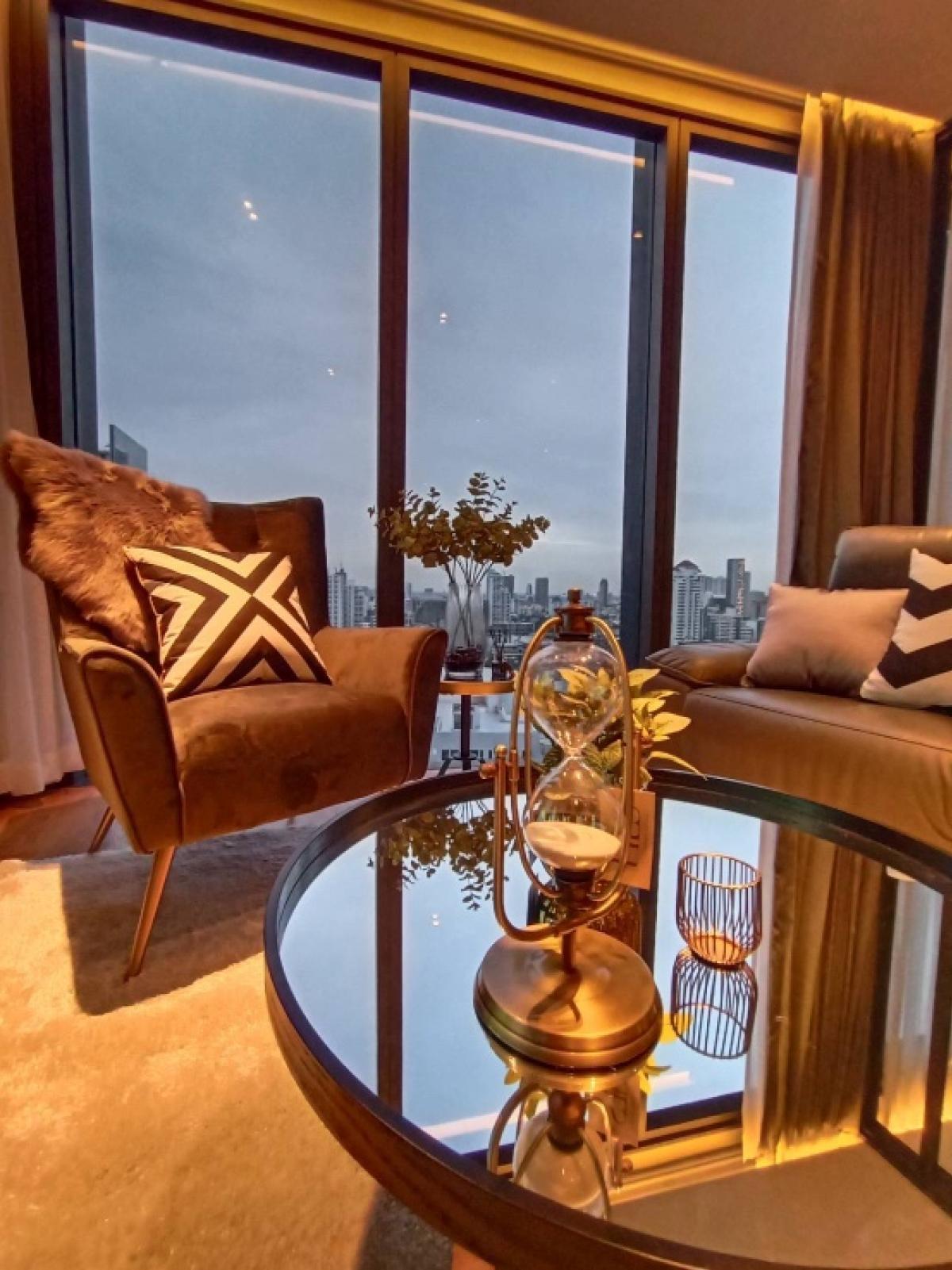 For SaleCondoSukhumvit, Asoke, Thonglor : 📢👇Hurry book now. Very good price for luxury condo with 5 stars concierge service, close to BTS, only about 10 mins walk to Em district , nice layout and decor, fully furnished, ready to move in
