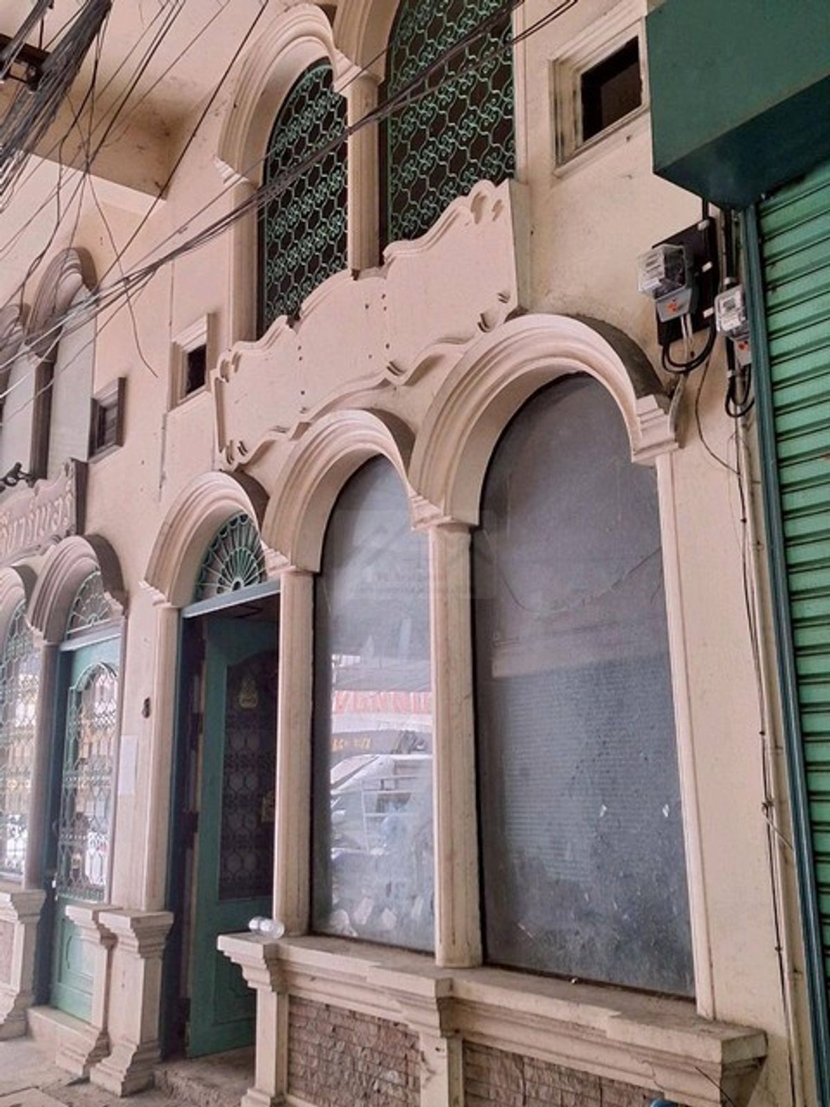 For RentShop HouseYaowarat, Banglamphu : For rent, 4-storey shophouse in the old city area, Phra Nakhon district, near MRT Sam Yot, Dio Siam, Sao Chingcha, Si Yaek Chalermkrung, suitable for a hotel, has a rooftop.