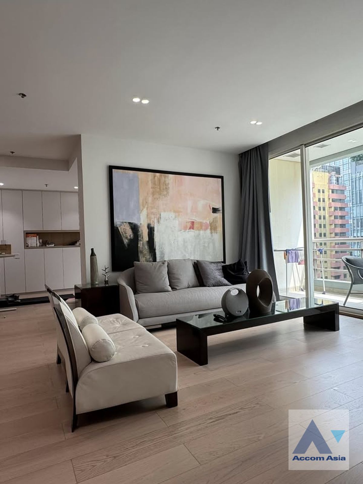 For RentCondoSilom, Saladaeng, Bangrak : 🔼AccomA🔽 Fully Furnished, Pet friendly 2 Bedrooms Condominium for Rent in Silom, Bangkok near BTS Sala Daeng - MRT Silom at Royal Saladaeng (AA43394)