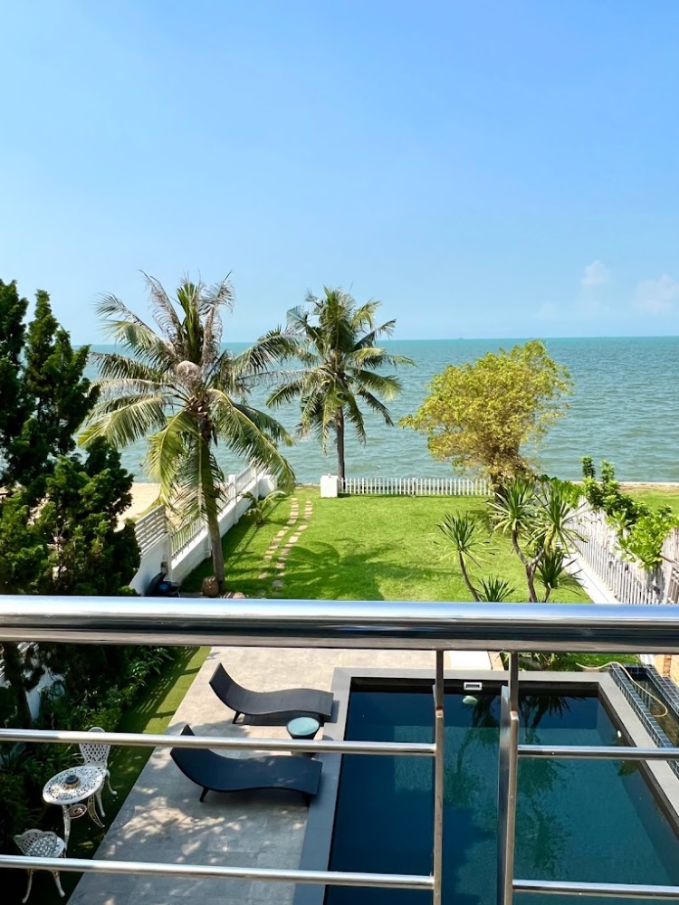 For SaleHousePattaya, Bangsaen, Chonburi : Beautiful 3-storey house for sale!! Sea view, suitable for investment to expand your business.