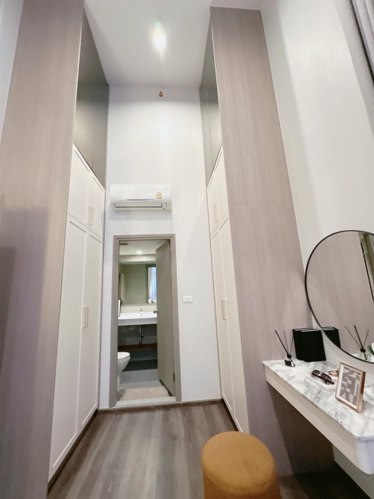 For SaleCondoRama9, Petchburi, RCA : 𝙄𝘿𝙀𝙊 𝙍𝘼𝙈𝘼𝟗-𝘼𝙎𝙊𝙆𝙀 New 2-storey room, free down payment 0 baht, easy installment 16,000/month, free of all expenses, take care of all loan matters for free.