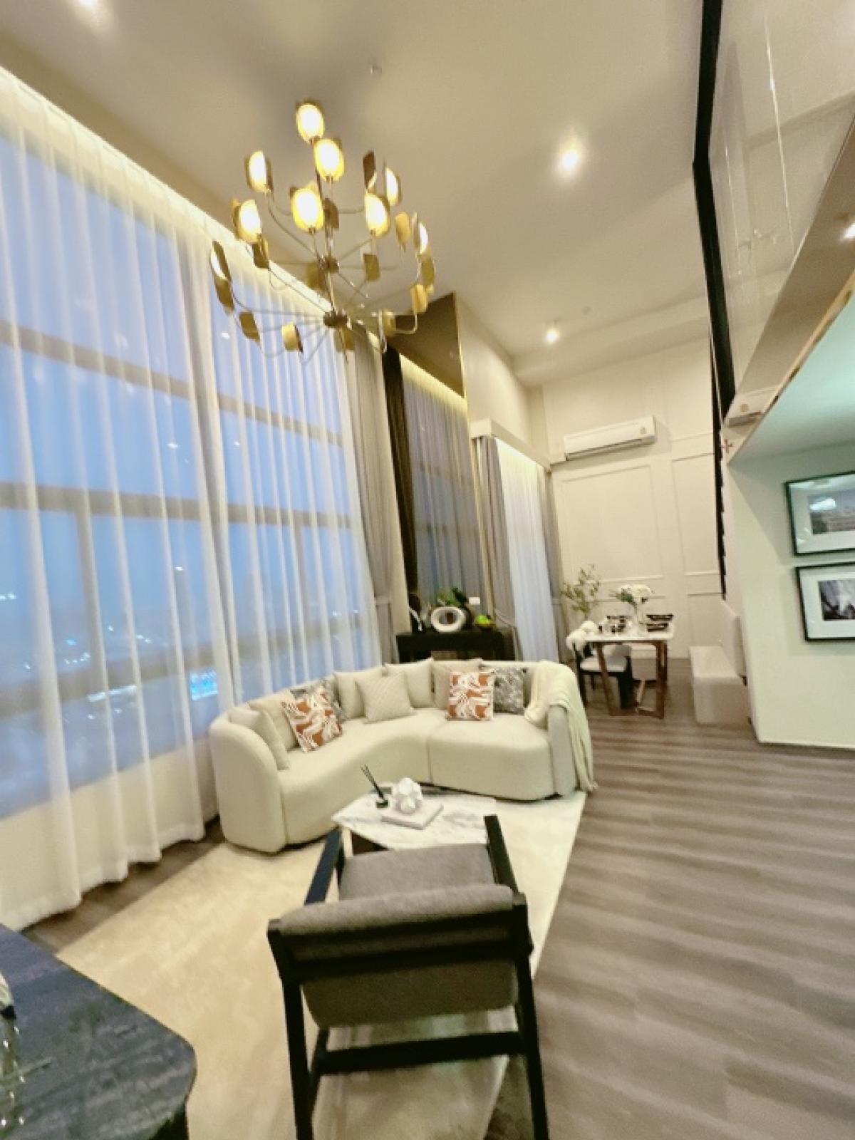 For SaleCondoRama9, Petchburi, RCA : 𝙄𝘿𝙀𝙊 𝙍𝘼𝙈𝘼𝟗-𝘼𝙎𝙊𝙆𝙀 New 2-storey room, free down payment 0 baht, easy installment 16,000/month, free of all expenses, take care of all loan matters for free.