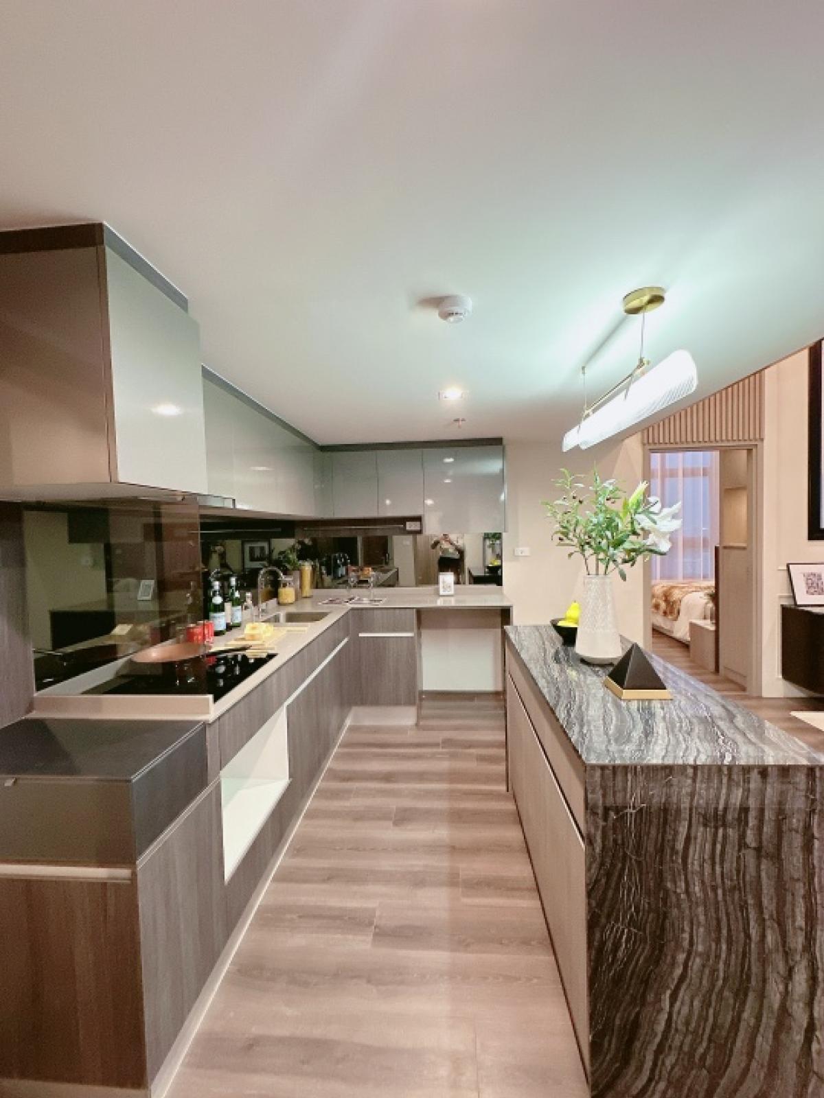 For SaleCondoRama9, Petchburi, RCA : 𝙄𝘿𝙀𝙊 𝙍𝘼𝙈𝘼𝟗-𝘼𝙎𝙊𝙆𝙀 New 2-storey room, free down payment 0 baht, easy installment 16,000/month, free of all expenses, take care of all loan matters for free.