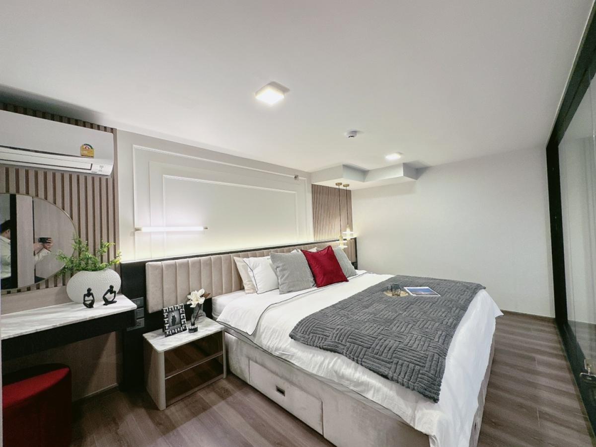 For SaleCondoRama9, Petchburi, RCA : 𝙄𝘿𝙀𝙊 𝙍𝘼𝙈𝘼𝟗-𝘼𝙎𝙊𝙆𝙀 New 2-storey room, free down payment 0 baht, easy installment 16,000/month, free of all expenses, take care of all loan matters for free.