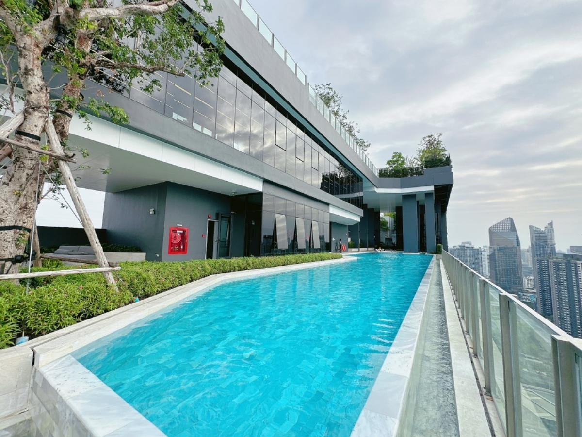 For SaleCondoRama9, Petchburi, RCA : 𝙄𝘿𝙀𝙊 𝙍𝘼𝙈𝘼𝟗-𝘼𝙎𝙊𝙆𝙀 New 2-storey room, free down payment 0 baht, easy installment 16,000/month, free of all expenses, take care of all loan matters for free.