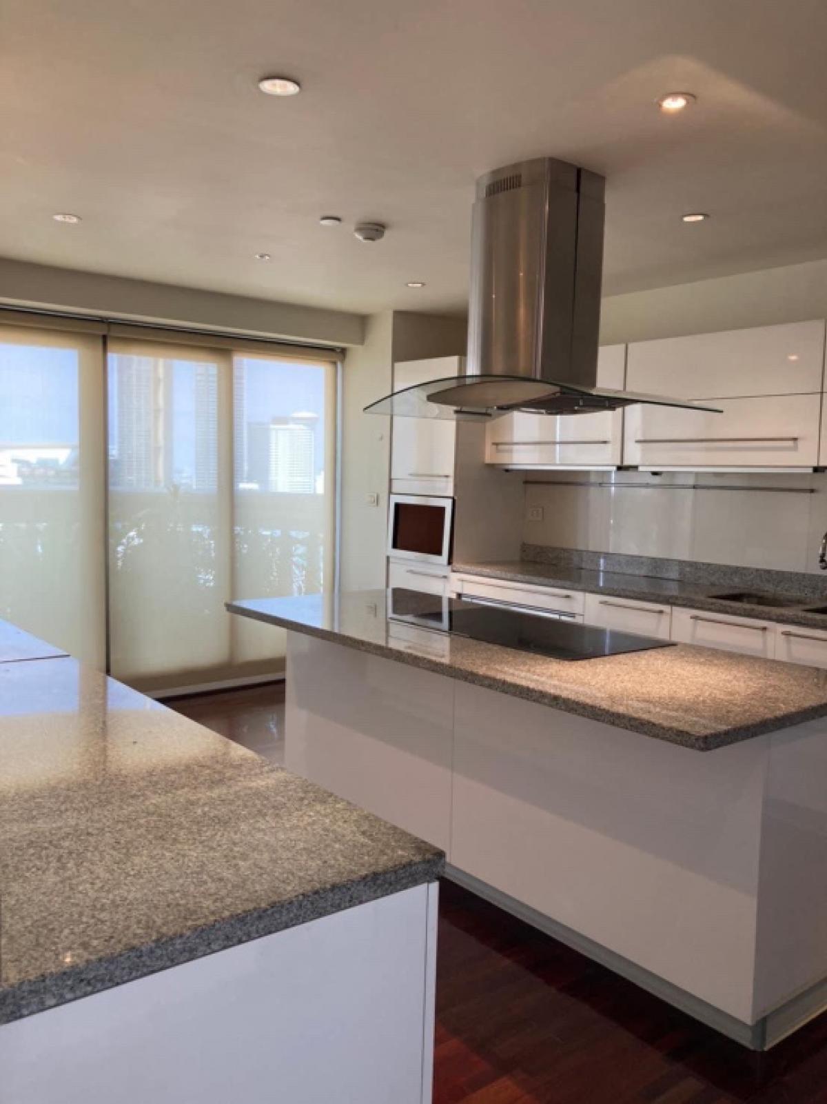 For RentCondoSilom, Saladaeng, Bangrak : 📢👇 The Exclusive Luxury Private Residence with Chao-Phaya River view in the prime location building at SilomA unique penthouse with Thai art studio design ,  5 private balconies horizon sunset view