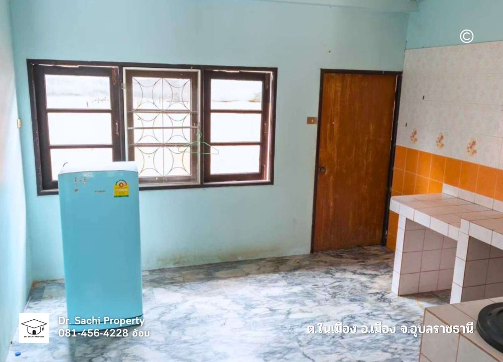 ขายทาวน์โฮมอุบลราชธานี : ทาวน์เฮ้าส์ ทำเลดี ใกล้ เซ็นทรัล อุบลราชธานี (2 ชั้นครึ่ง 25.8 ตรว. )