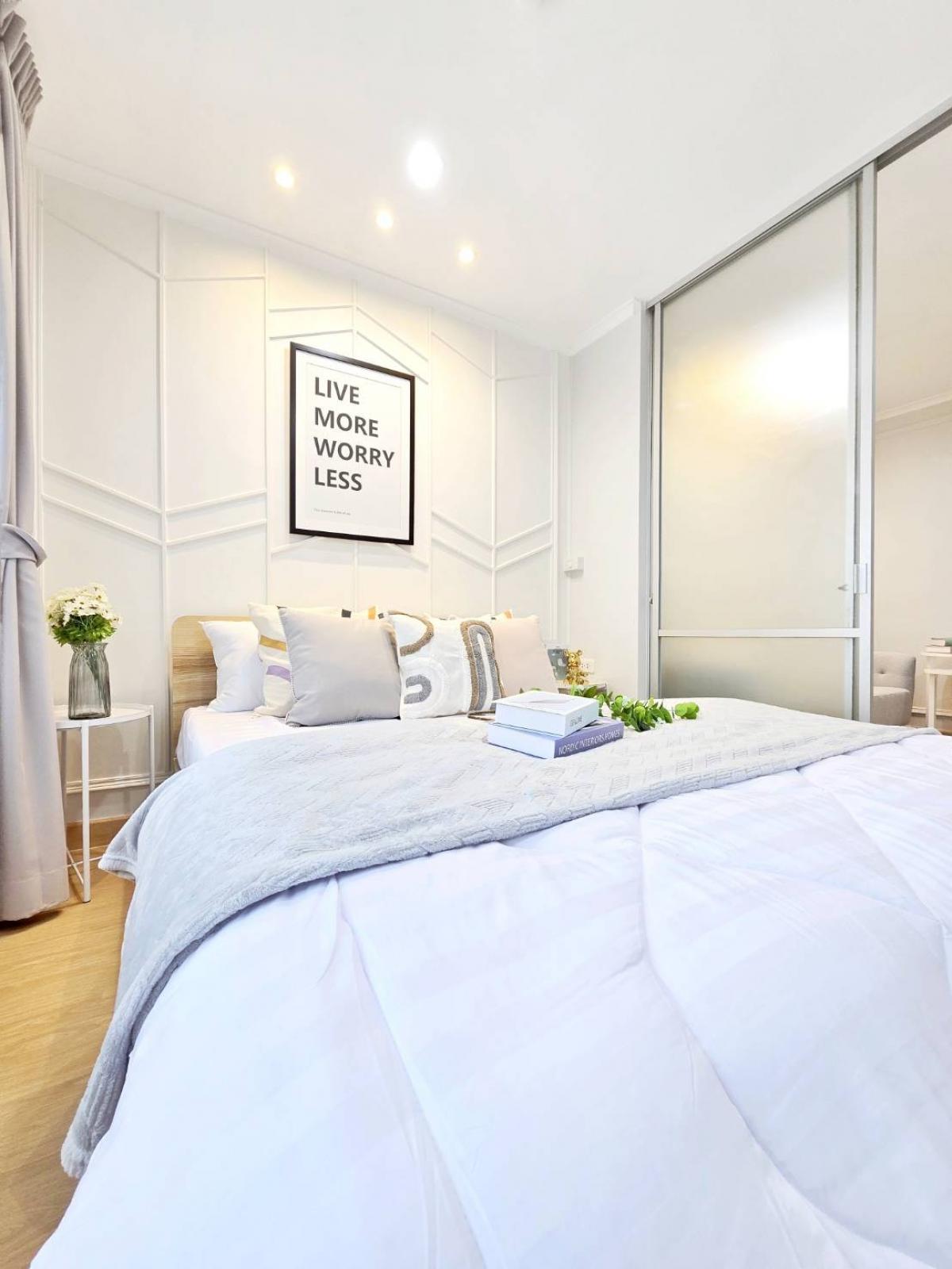 For SaleCondoRathburana, Suksawat : Beautiful room with romantic corner. Invite friends to sip wine in our room. 🌳🌳𝐋𝐮𝐦𝐩𝐢𝐧𝐢 𝐕𝐢𝐥𝐥𝐞 𝐑𝐚𝐭𝐛𝐮𝐫𝐚𝐧𝐚 - 𝐑𝐢𝐯𝐞𝐫𝐯𝐢𝐞𝐰🌳🌳