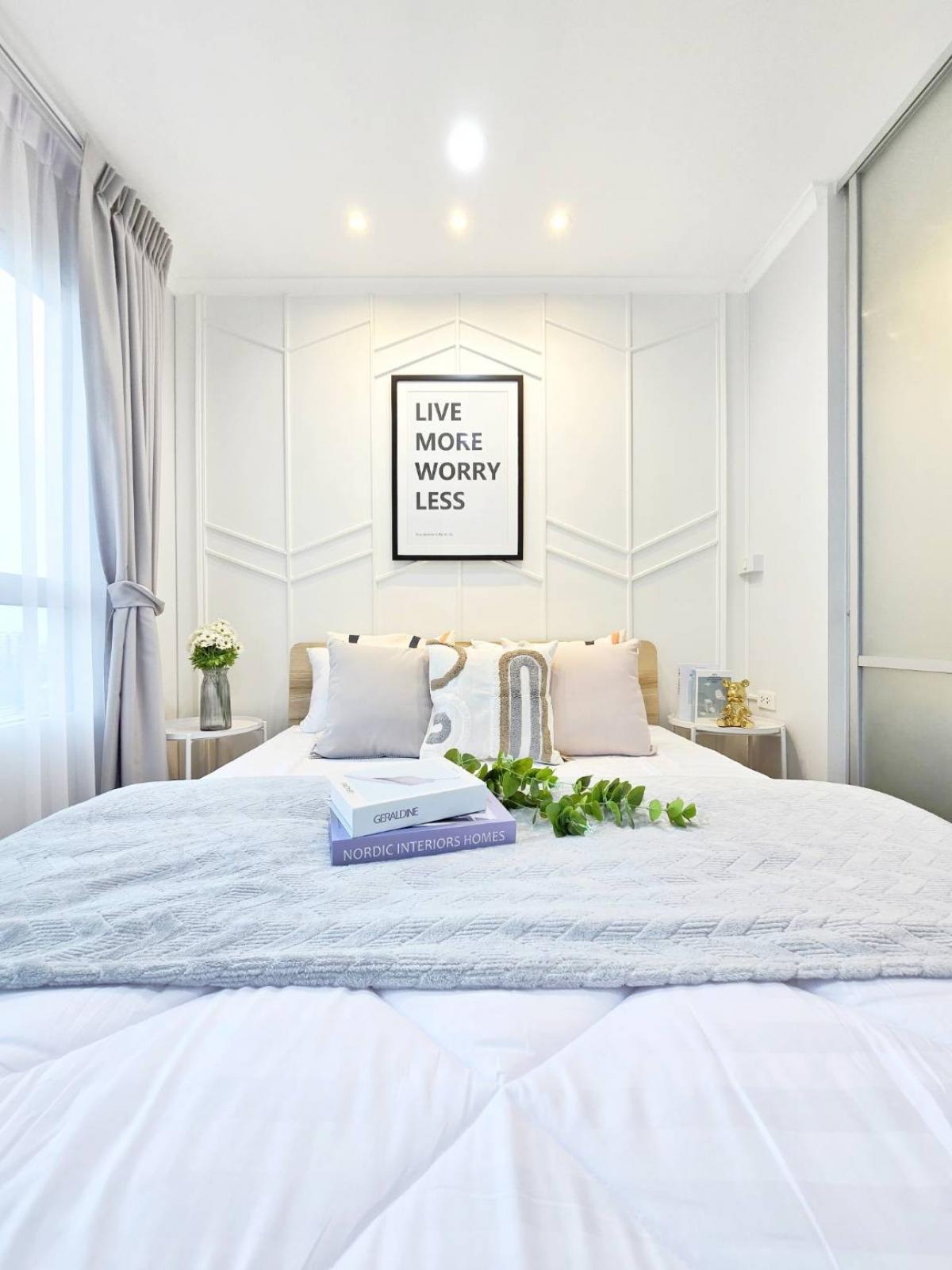 For SaleCondoRathburana, Suksawat : Beautiful room with romantic corner. Invite friends to sip wine in our room. 🌳🌳𝐋𝐮𝐦𝐩𝐢𝐧𝐢 𝐕𝐢𝐥𝐥𝐞 𝐑𝐚𝐭𝐛𝐮𝐫𝐚𝐧𝐚 - 𝐑𝐢𝐯𝐞𝐫𝐯𝐢𝐞𝐰🌳🌳