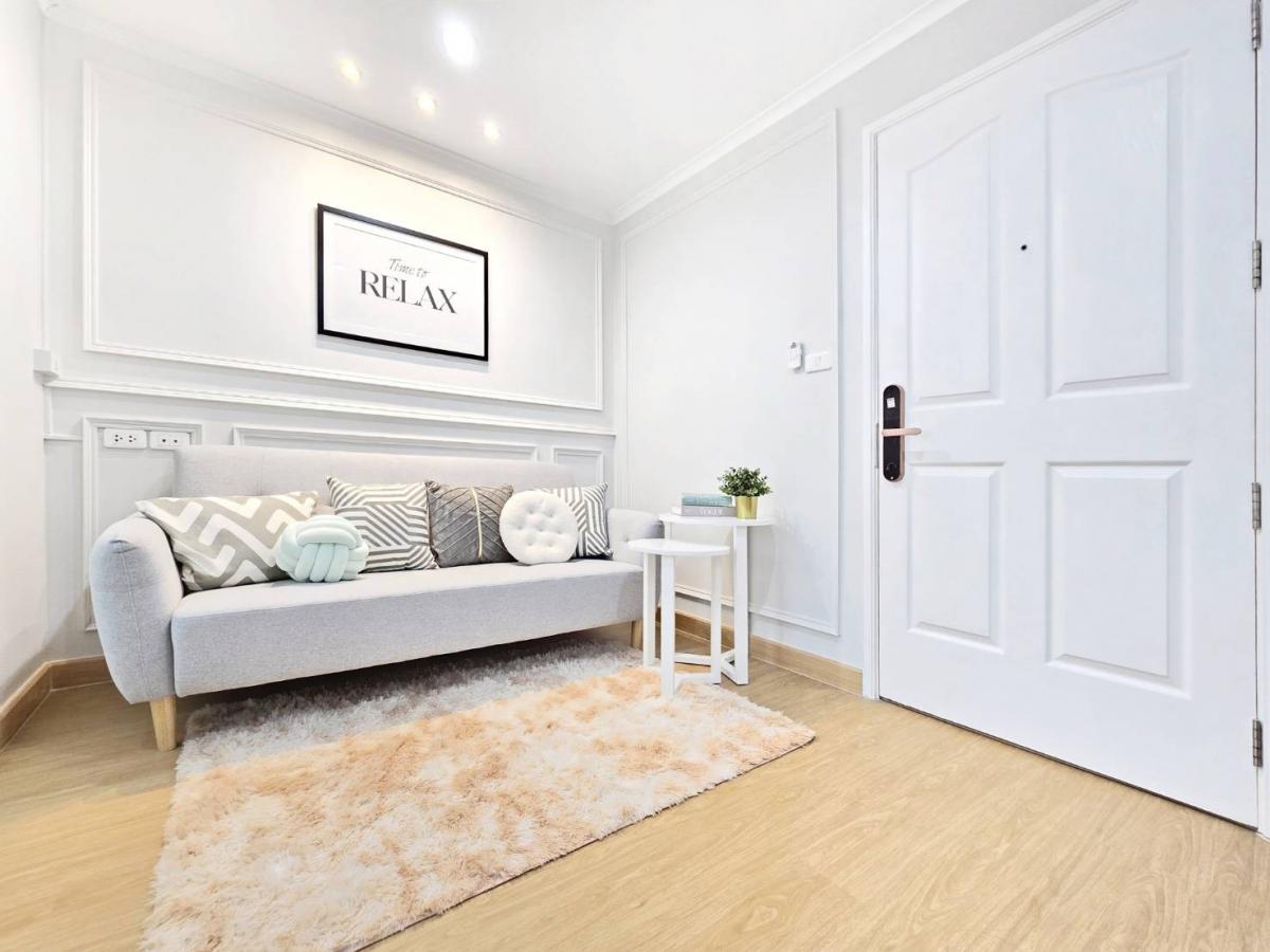 For SaleCondoRathburana, Suksawat : Beautiful room with romantic corner. Invite friends to sip wine in our room. 🌳🌳𝐋𝐮𝐦𝐩𝐢𝐧𝐢 𝐕𝐢𝐥𝐥𝐞 𝐑𝐚𝐭𝐛𝐮𝐫𝐚𝐧𝐚 - 𝐑𝐢𝐯𝐞𝐫𝐯𝐢𝐞𝐰🌳🌳