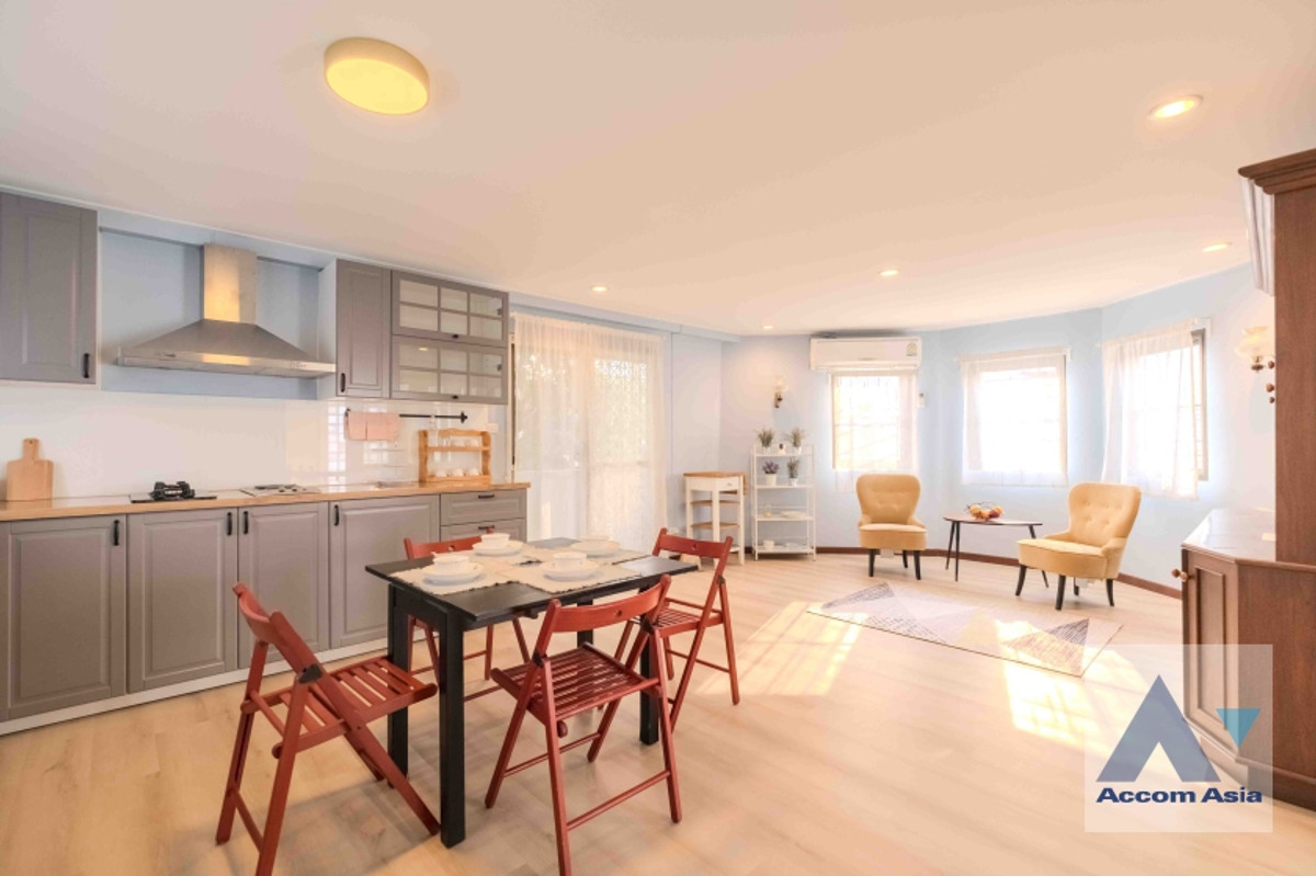 ให้เช่าบ้านสุขุมวิท อโศก ทองหล่อ : 🔼AccomA🔽  Pet friendly 4 Bedrooms House for Rent in Sukhumvit, Bangkok near BTS Bang Chak (AA36596)