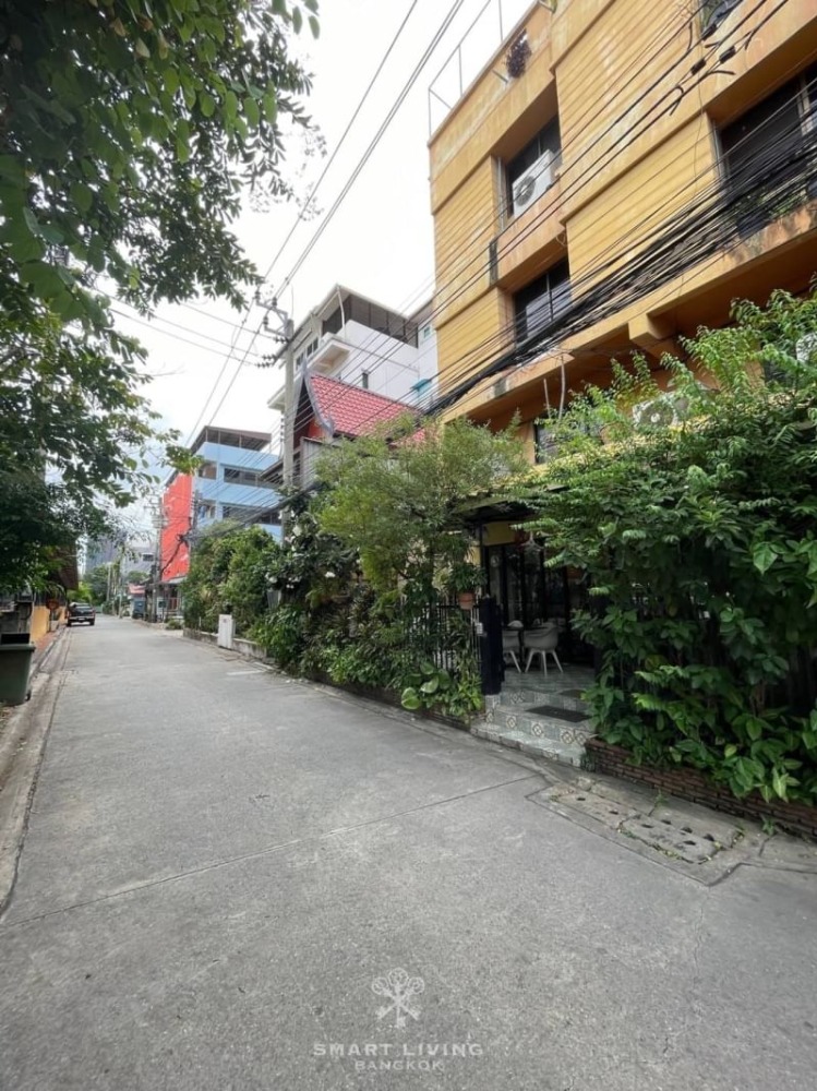 ขายร้านค้า/ตลาดนัดลาดพร้าว เซ็นทรัลลาดพร้าว : 📢ขายกิจการ ร้านอาหารชื่อดังกว่า34ปี พร้อมอาคาร4ชั้น มี5ห้องนอน ใกล้ 5แยกลาดพร้าว พร้อมทำธุรกิจต่อได้เลย ทำAirbnbได้