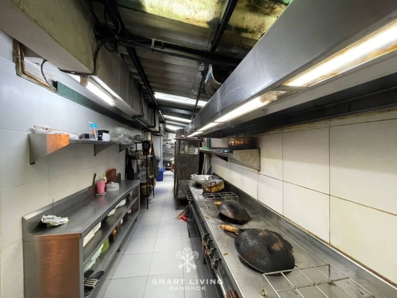 ขายร้านค้า/ตลาดนัดลาดพร้าว เซ็นทรัลลาดพร้าว : 📢ขายกิจการ ร้านอาหารชื่อดังกว่า34ปี พร้อมอาคาร4ชั้น มี5ห้องนอน ใกล้ 5แยกลาดพร้าว พร้อมทำธุรกิจต่อได้เลย ทำAirbnbได้