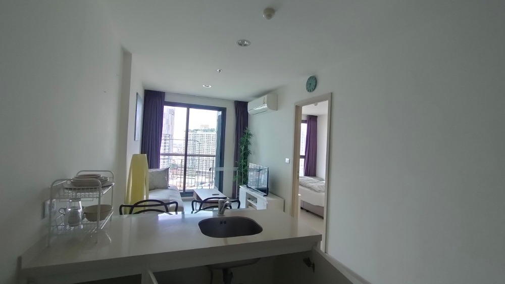 For SaleCondoSukhumvit, Asoke, Thonglor : Property code Bh0369 Rhythm Sukhumvit 42, room size 45 sq m., 1 bedroom, 1 bathroom, 18th floor