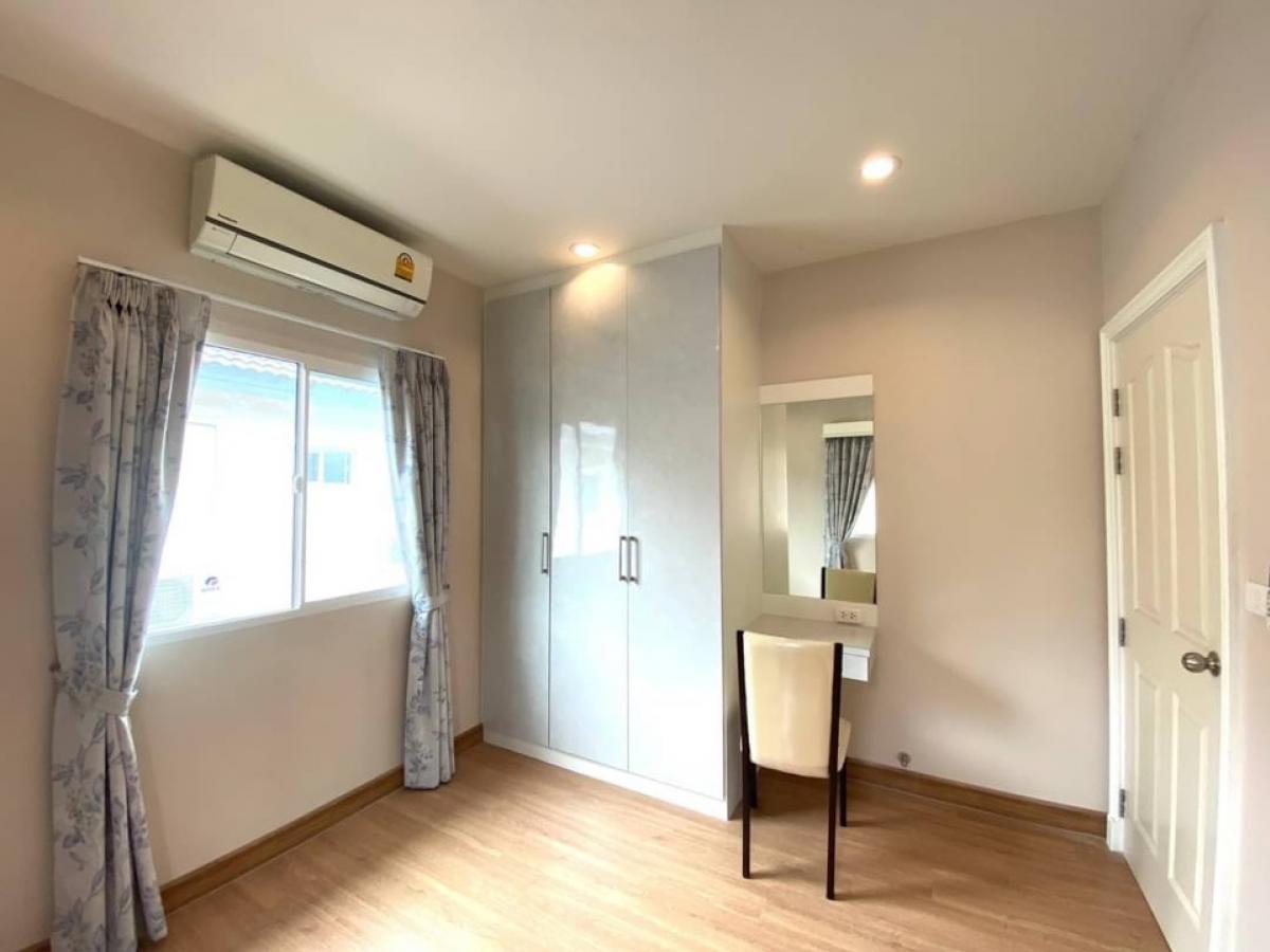 For RentHousePattanakan, Srinakarin : For rent: 4-bedroom detached house near Thonglor, Passorn Prestige Luxe