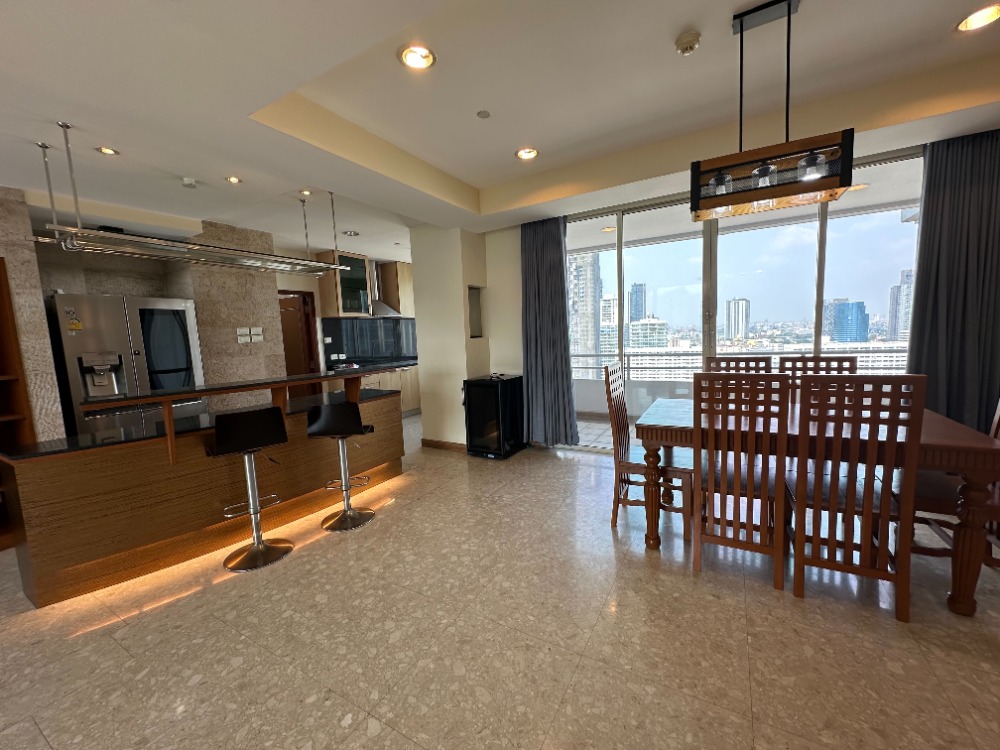 ให้เช่าคอนโดสุขุมวิท อโศก ทองหล่อ : RENT - Pet Condo (3 Bed 162 Sqm) Thonglor Road. 85,000 THB Negotiable