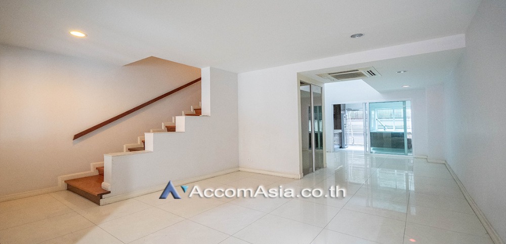 For RentTownhomeSukhumvit, Asoke, Thonglor : 🔼AccomA🔽 (✅VDO TOUR) Home Office, Pet friendly 3 Beds Townhouse for Rent in Sukhumvit, BTS Asok - MRT Queen Sirikit National Convention Center at In Home Luxury Residence